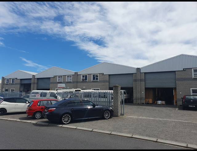 1,032M² FACTORY SOLD IN SAXENBURG PARK 2